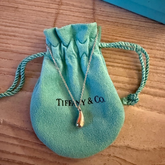 Tiffany & Co. Elsa Peretti Teardrop Necklace Pendant 16" Sterling Silver 925 - Picture 4 of 8